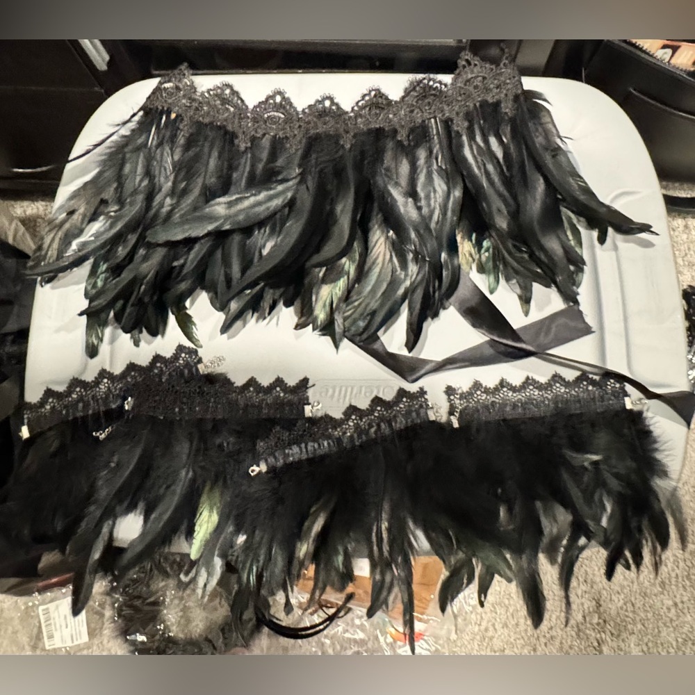 Costume idea - faux feather Elegant Black Skirt - Picture 5 of 5
